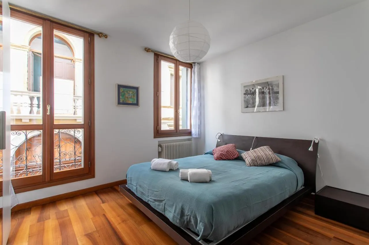 Casa Anna - 2 Bedrooms Apartment بادوفا