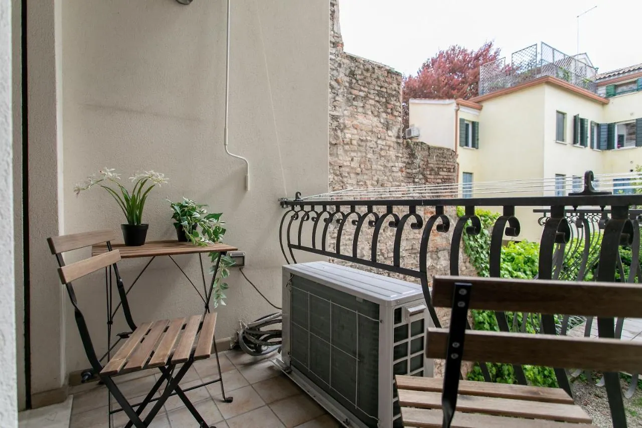 Casa Anna - 2 Bedrooms Apartment بادوفا