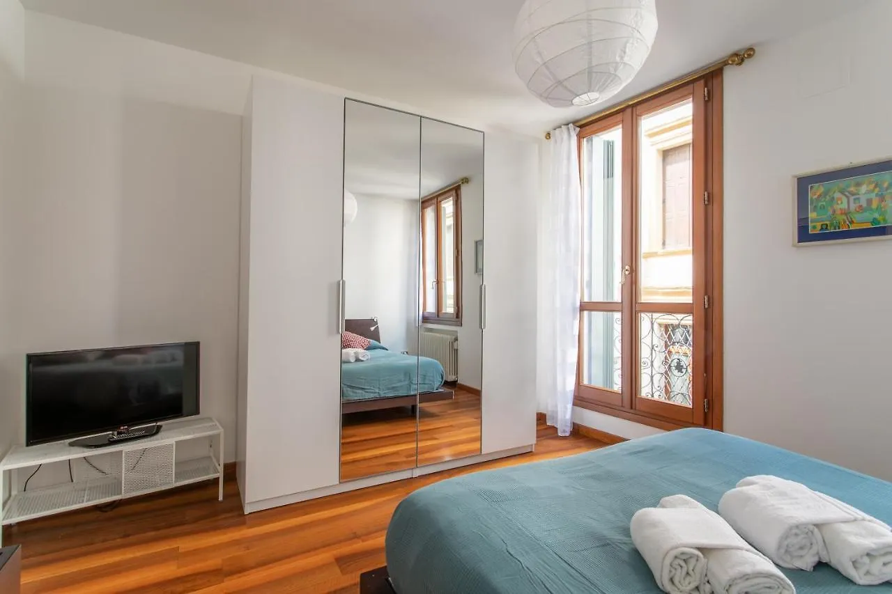 Casa Anna - 2 Bedrooms Apartment بادوفا